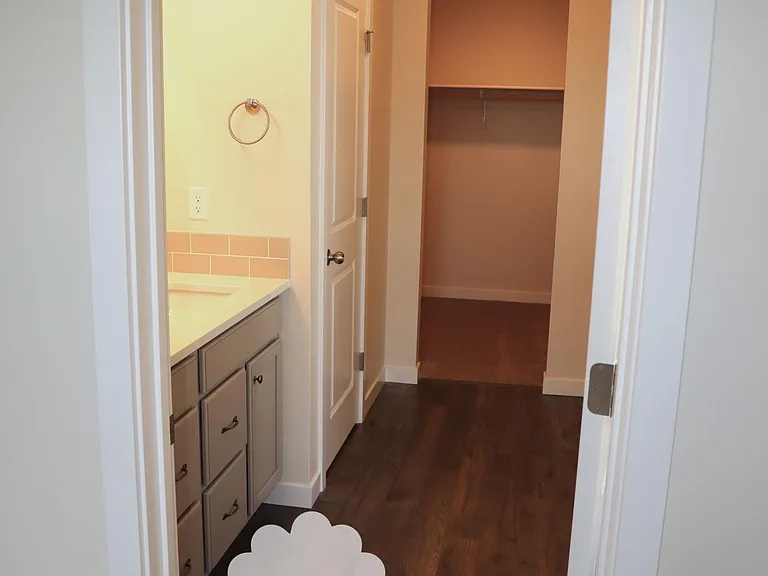 12423 Smugglers Basin St — Photo 16
