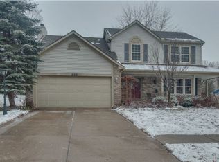 883 Laurel Ln, Milford, MI