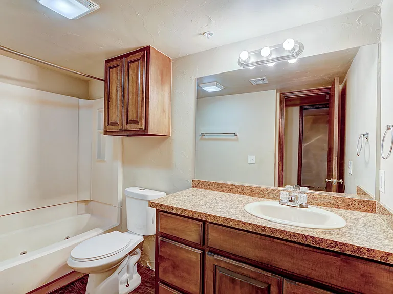 14415 N Pennsylvania Ave #B — Photo 9