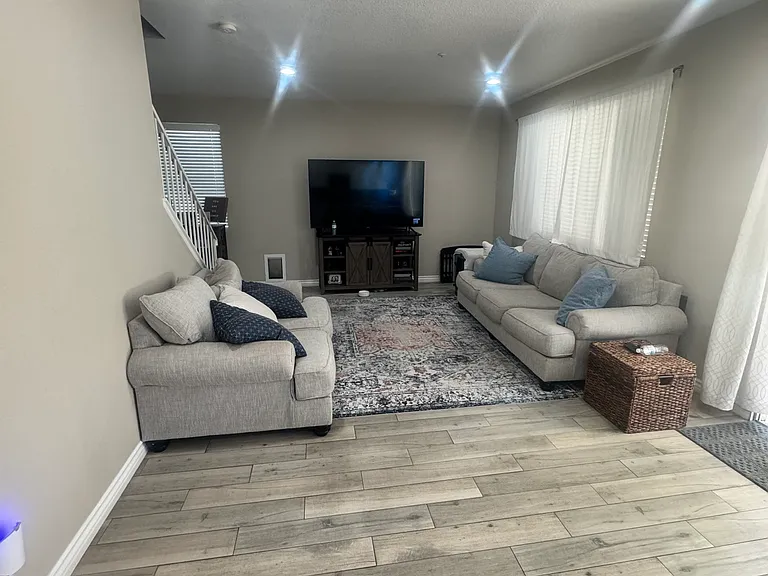 15755 Swan Rd — Photo 4