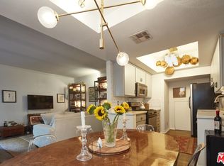 10926 Moorpark St APT 7, North Hollywood, CA 91602