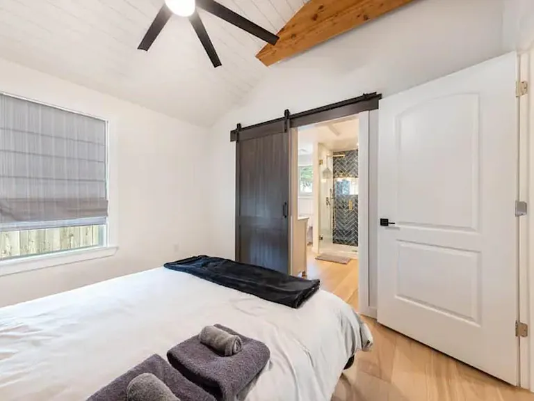 2319 Santa Rita St — Photo 12