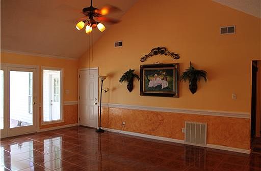 3rd image of 1932 Winwood Dr