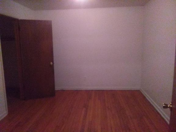 2nd image of 1120 Woodlawn Ave