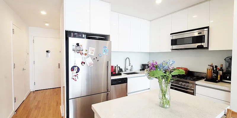 Rented by Chase Global Realty Corp | media 13