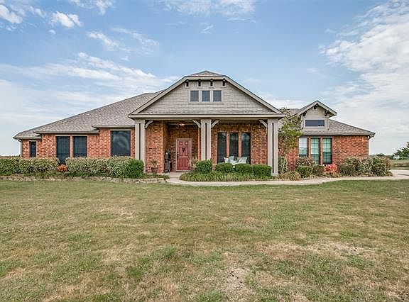 2nd image of 507 Alexander Ln