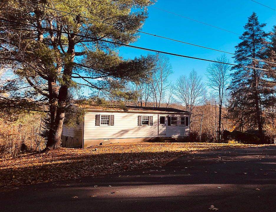 1st image of 65 Oval Dr