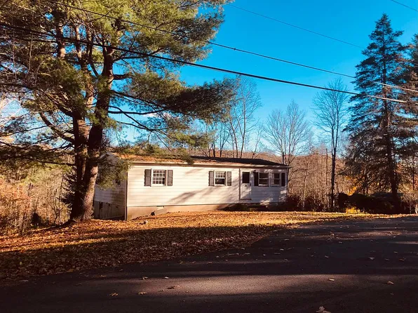 65 Oval Dr, Dallas, PA 18612