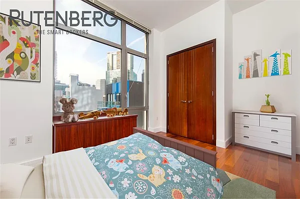 Rented by R New York | media 27