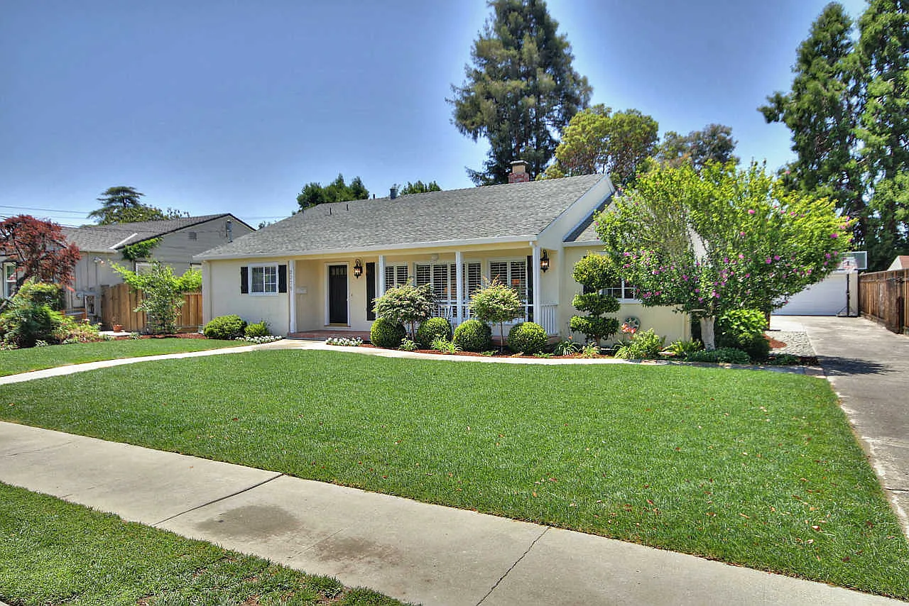2375 Westgate Ave photo 1