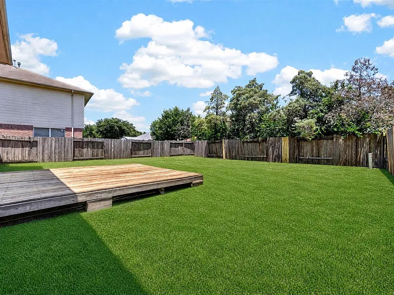 19246 Hopeview Ct — Photo 41
