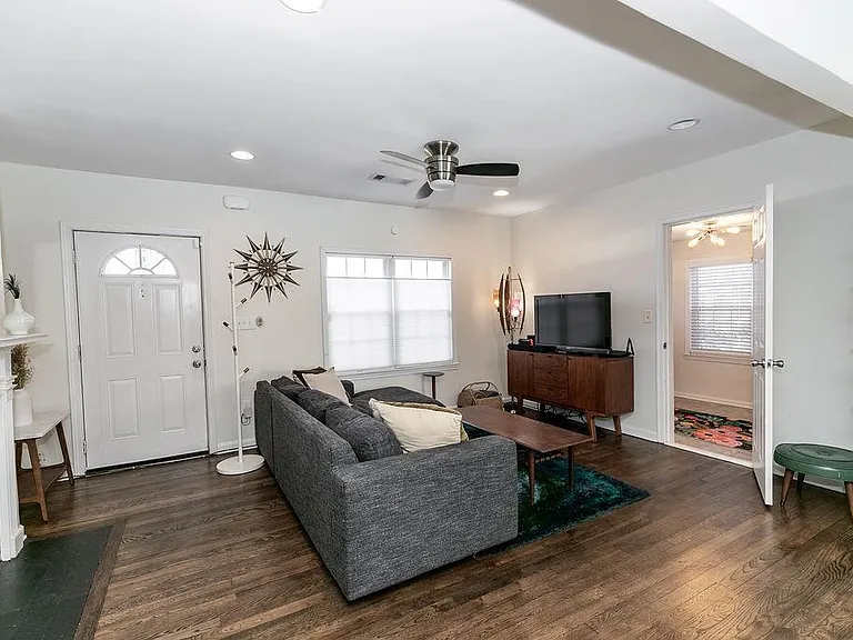 518 Erin Ave SW — Photo 3