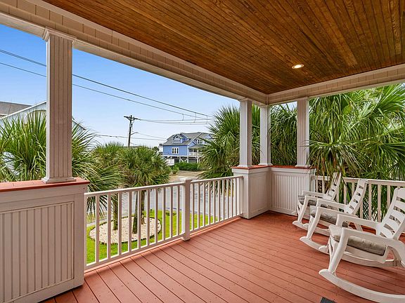 2nd image of 601 N Waccamaw Dr. unit A