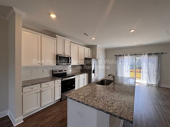 3rd image of 5334 River Reach Dr