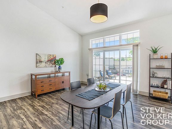 5th image of 600 7th St NW Unit 306