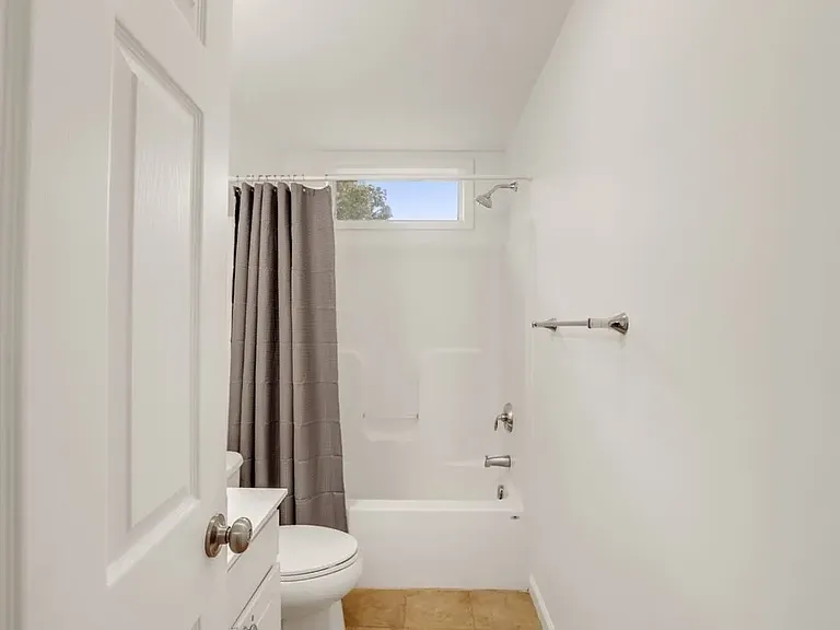 32 Brown St #32 — Photo 31