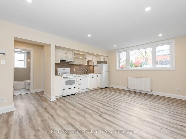 416 Dovercourt Ave #1 — Photo 6