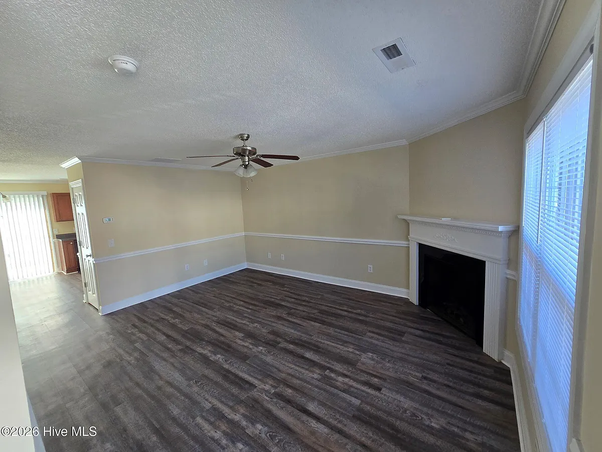 Building Photo - 4259 Dudleys Grant Dr #C