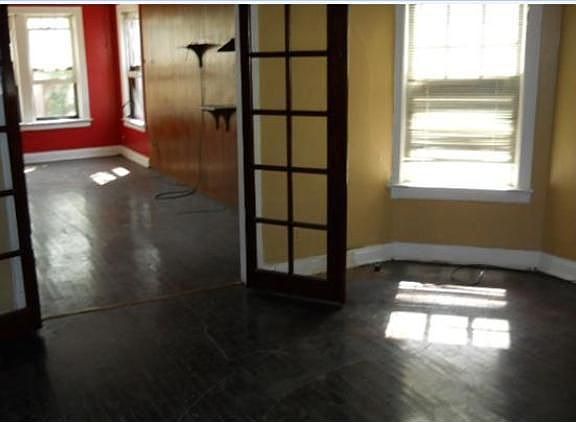 4th image of 8054 S Oglesby Ave