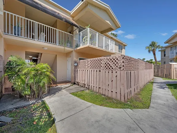 4460 NW 79th Ave APT 1C, Doral, FL 33166