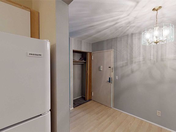 5th image of 89 Richmond Blvd Unit 4B
