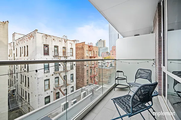 Rented by Triplemint | media 13