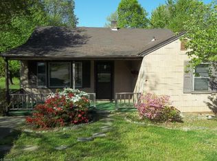 1512 Vance St, Reidsville, NC 27320