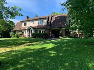 915 N Brinton Ave, Dixon, IL 61021