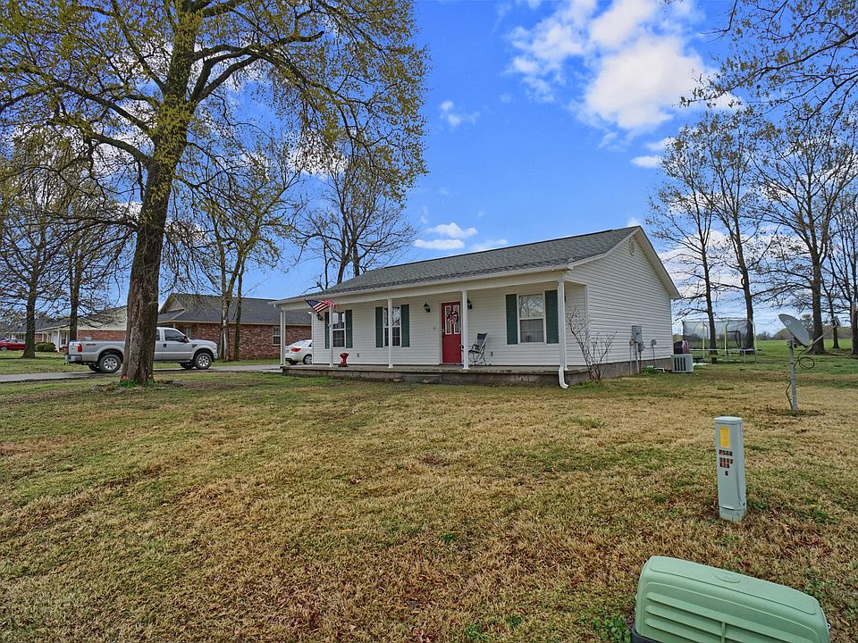 1st image of 223 Myrtle Dr