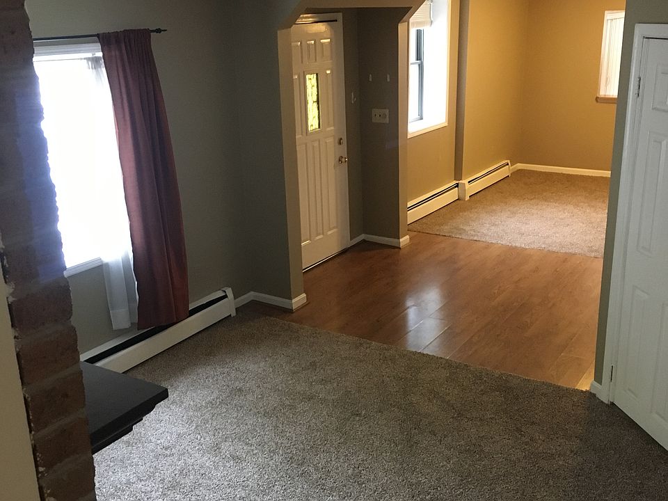 Side door entrance