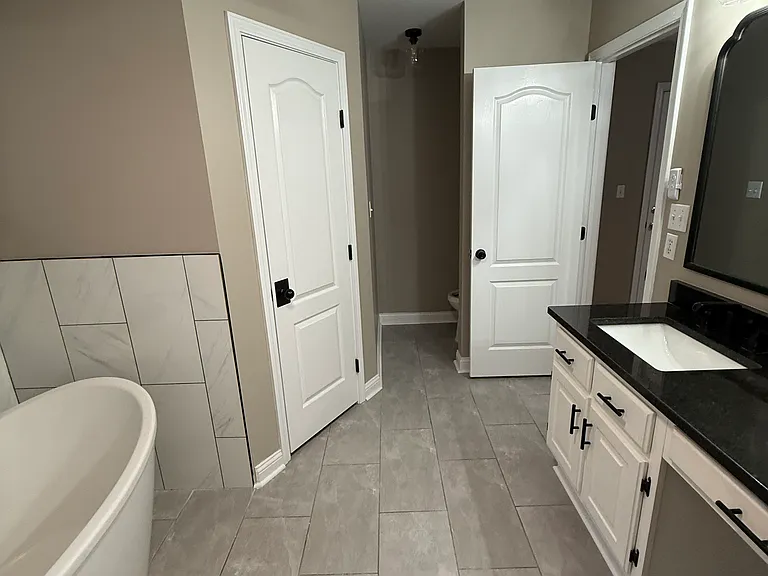 384 Fairway Oaks Dr — Photo 10