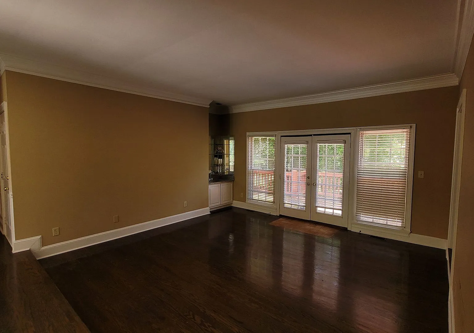 Four-Sided Brick Ranch in Johns Creek! — Photo 4