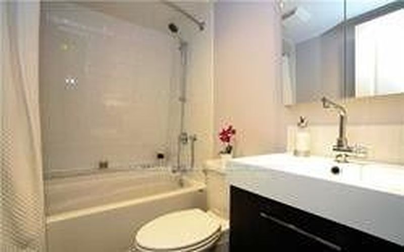 Toronto Townhouse for rent - 2 Bedrooms — photo 17