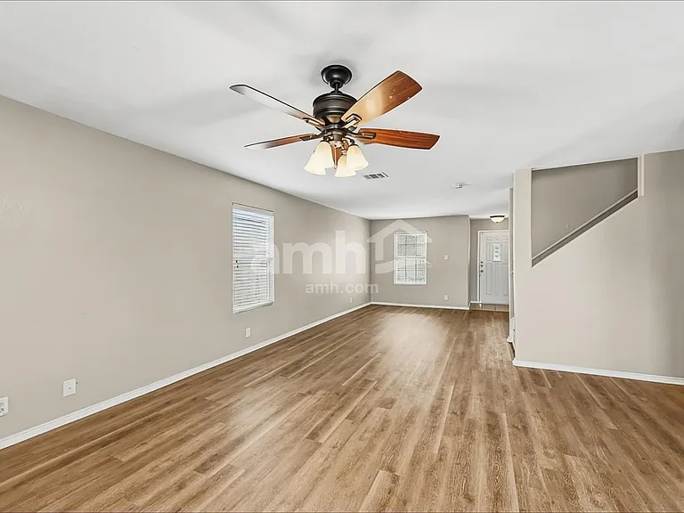 723 Rodeo Rnch — Photo 7
