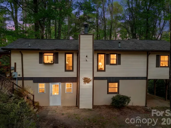 6 Gold Finch Ln, Maggie Valley, NC 28751