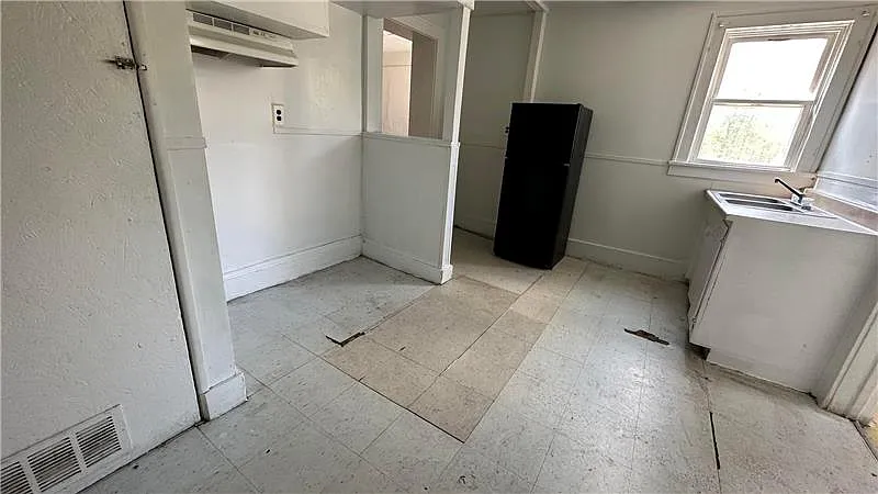 2 bed, $550 — Photo 4