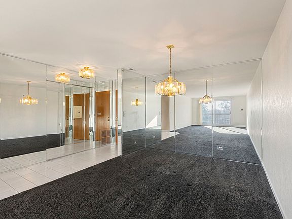 5th image of 400 E Dundee Rd APT 403C