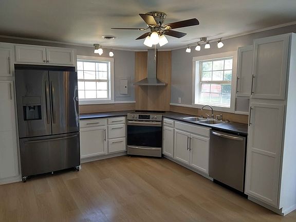 2nd image of 321 W Main St