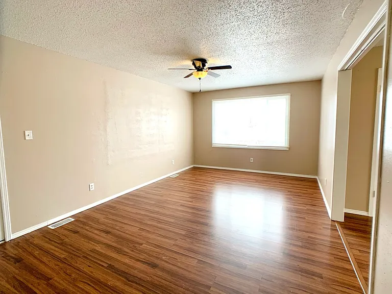 717 S 13th Ave — Photo 14