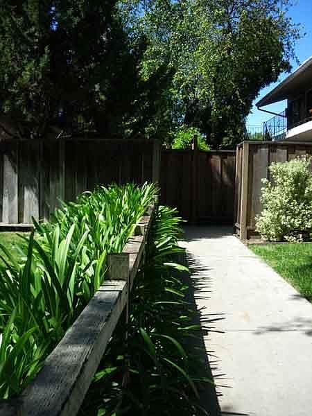 2nd image of 2325 Pauline Dr