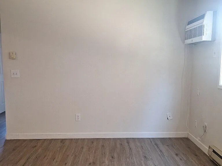 1000 NE 3rd St #1 — Photo 8