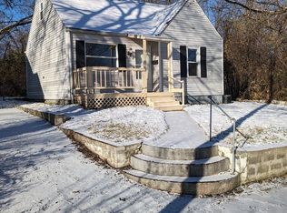 2118 Harriet St, Inkster, MI 48141