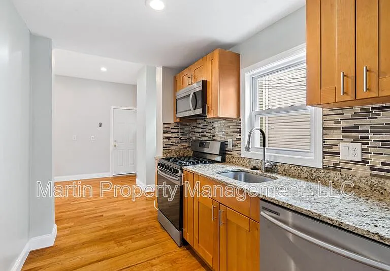 79 Derby St — Photo 4