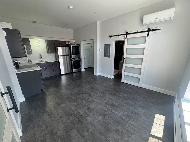 140 S Litchfield St #8 — Photo 2