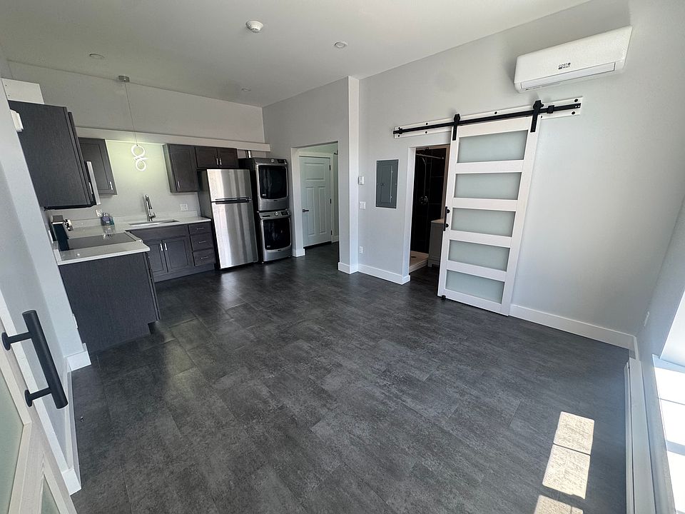 2nd image of 140 S Litchfield St #8
