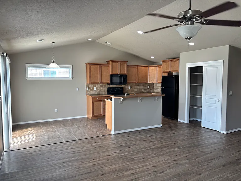1468 Crab Apple Cir — Photo 10
