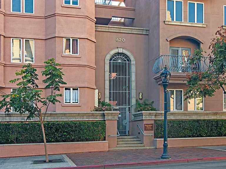 655 Columbia St #411 — Photo 30