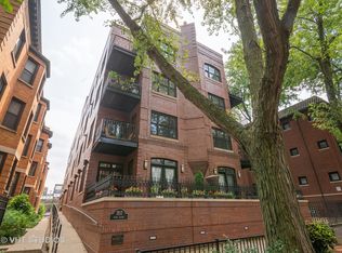 707 W Barry Ave APT 304, Chicago, IL 60657