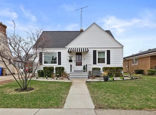 2222 Lincoln Rd, Kenosha, WI 53143