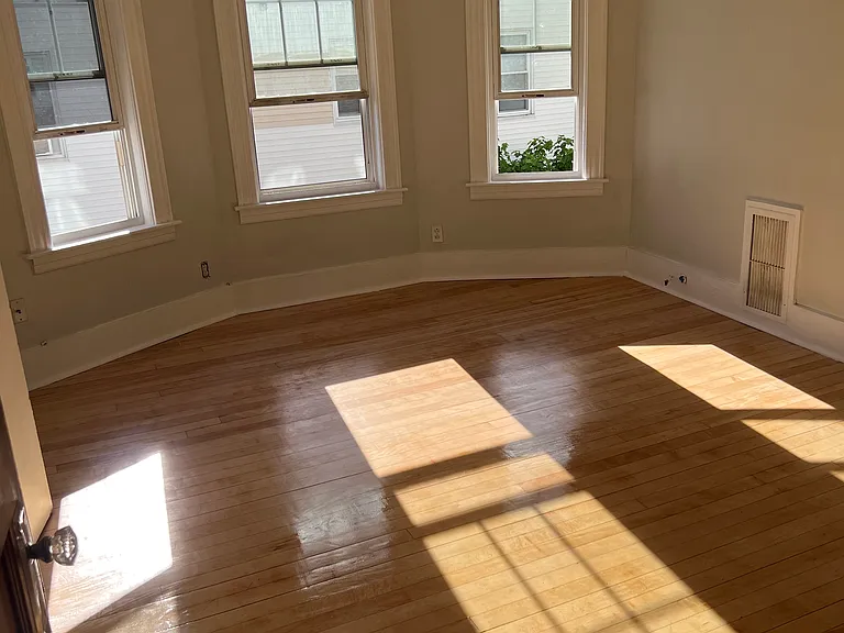 11 Bourne St #1 — Photo 11